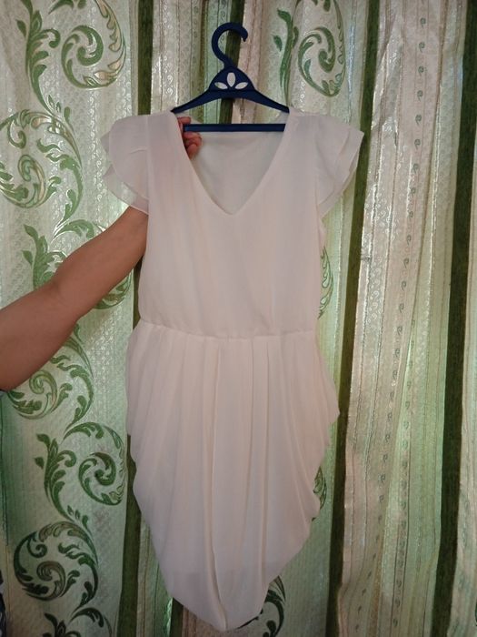 Продам новое платье для девочки!