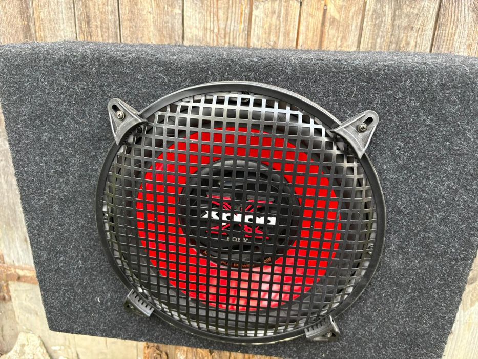 Vând doua  subwoofere cu statie și cabluri