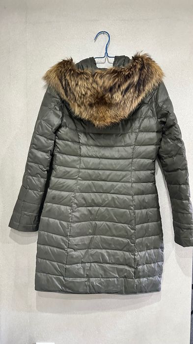 Пуховик в размере xs-s