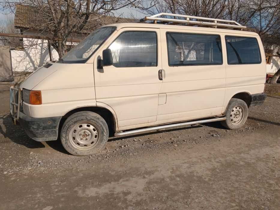 Енгил Минивен8+1 ўриндиқ Б-тойифа Volkswagen TransporterT4