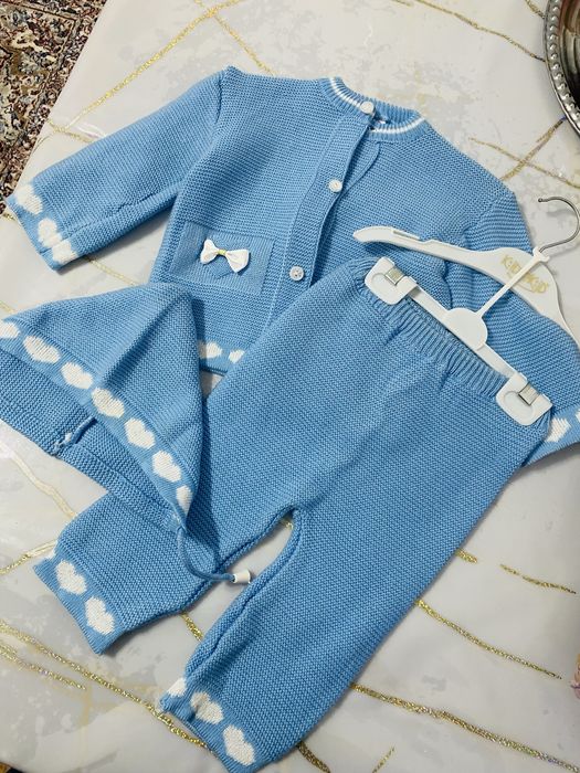 Продам детскую тройку вязанная новая