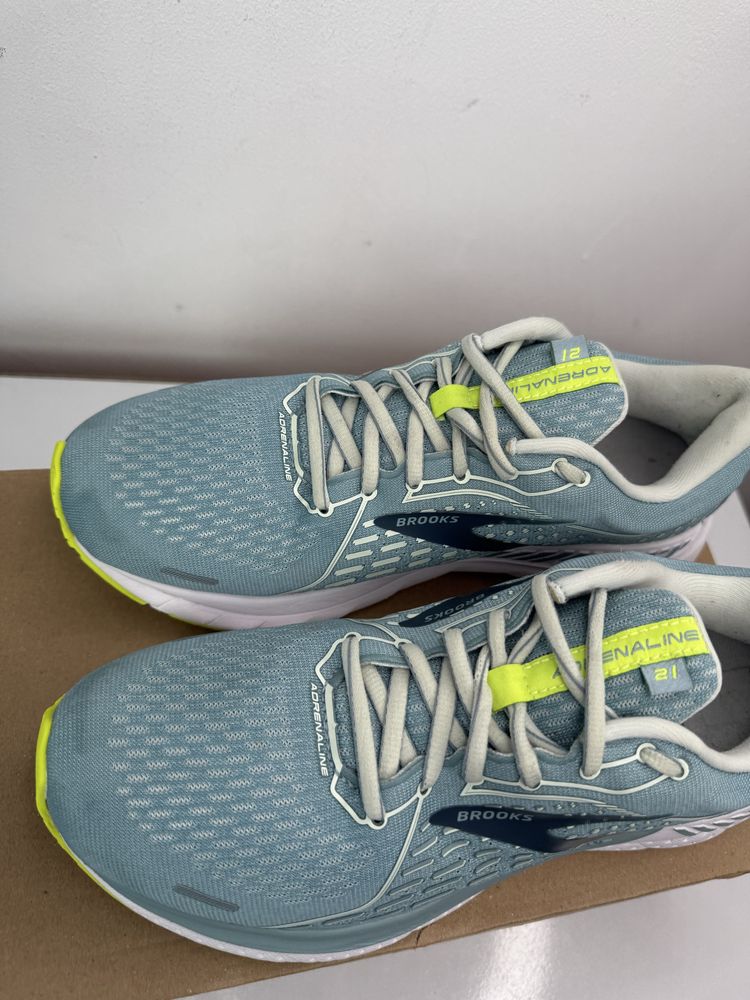 Brooks Adrenaline  (41) , 26.5см. Маратонки за Бягане