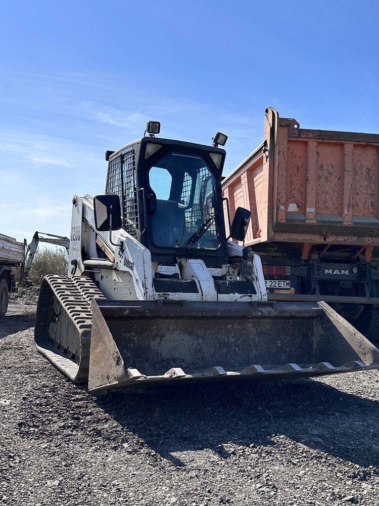 BOBCAT de inchiriat si miniexcavator