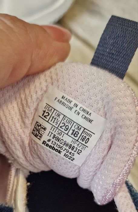 Adidasi fetite marimea 29