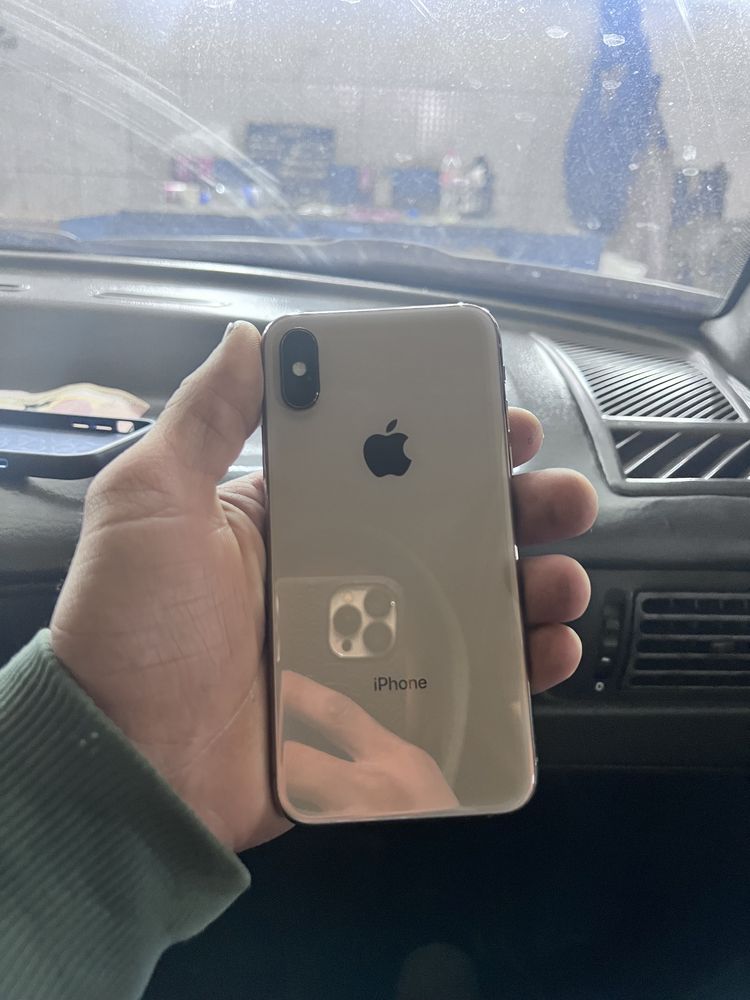 Iphone Xs holati ideal usta koʻrmaga ochilmaga yomkst 77 rangi gold