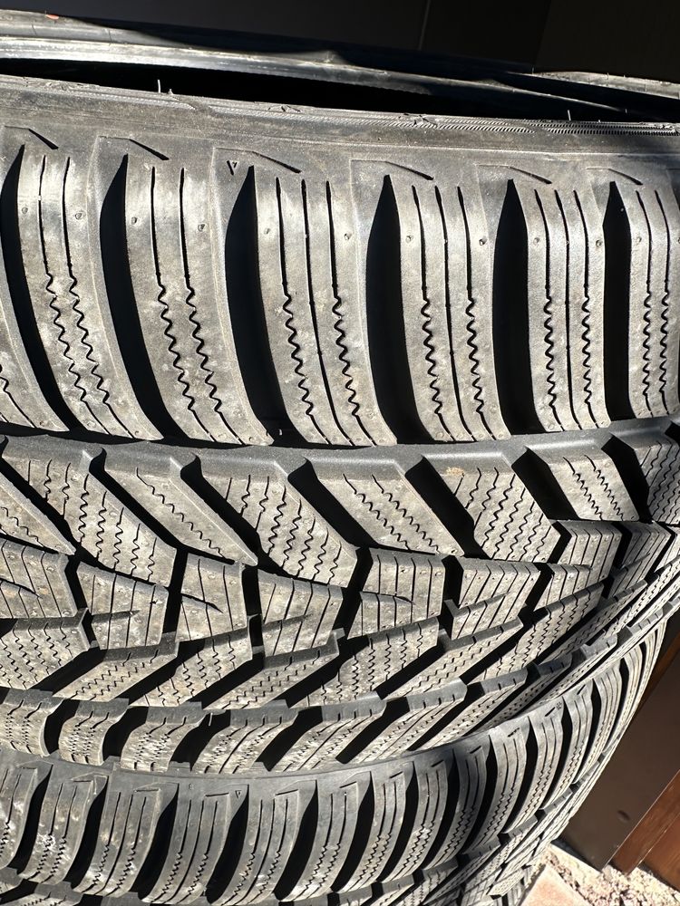4 anvelope/cauciucuri 275/40/22 Hankook iarna