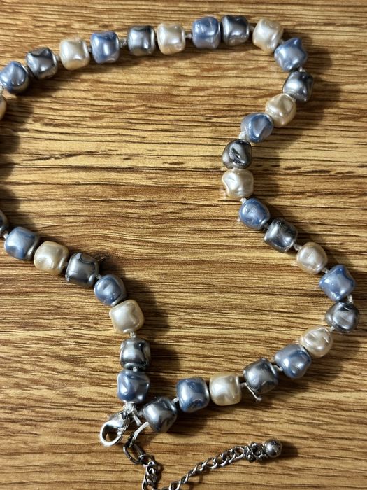 Стилно колие от Истински испански перли в синьо и бяло.