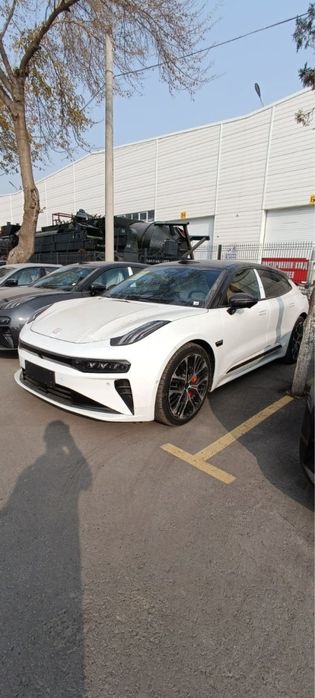 Zeekr 001 ultra restyling 2026