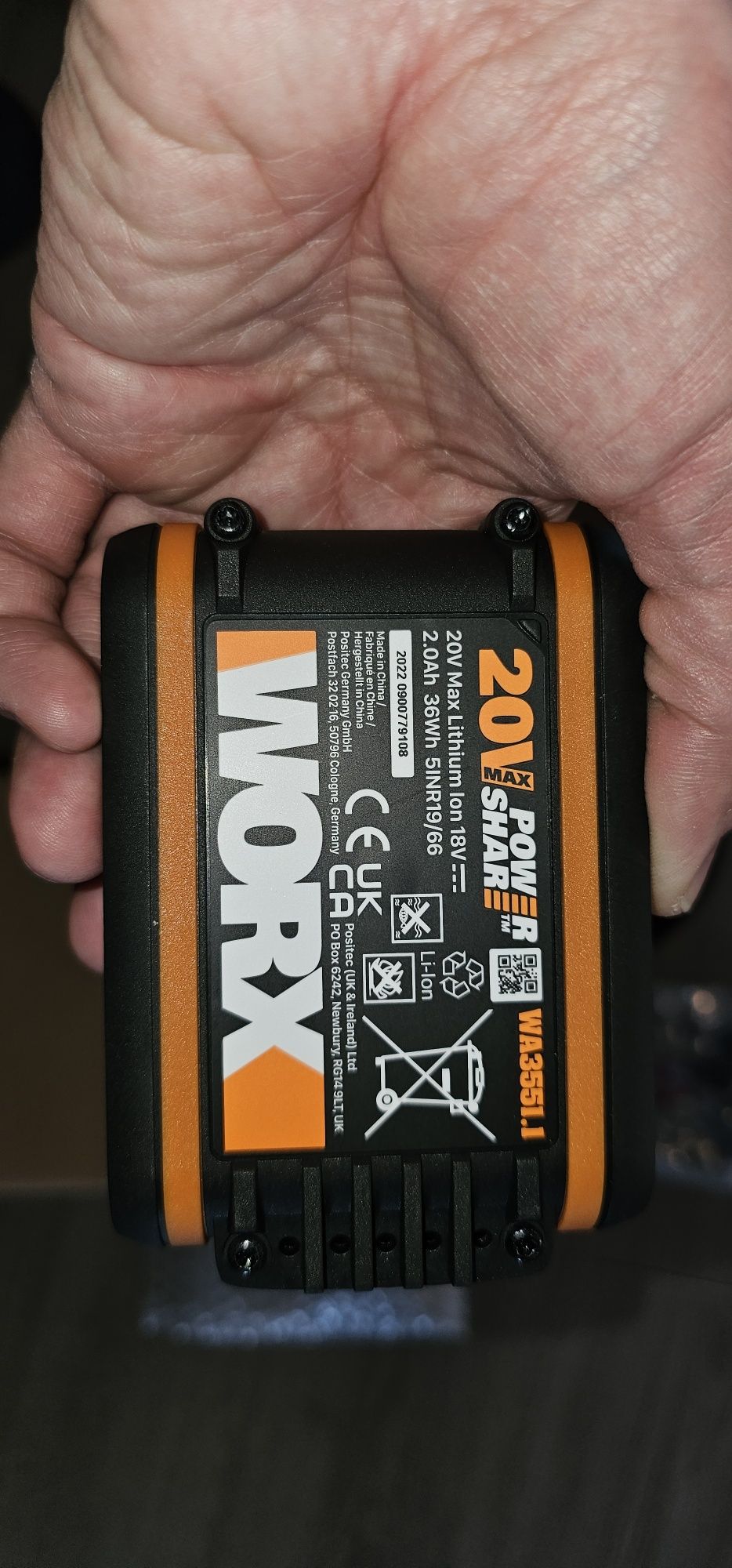 Mașina de tuns iarba robot WORX