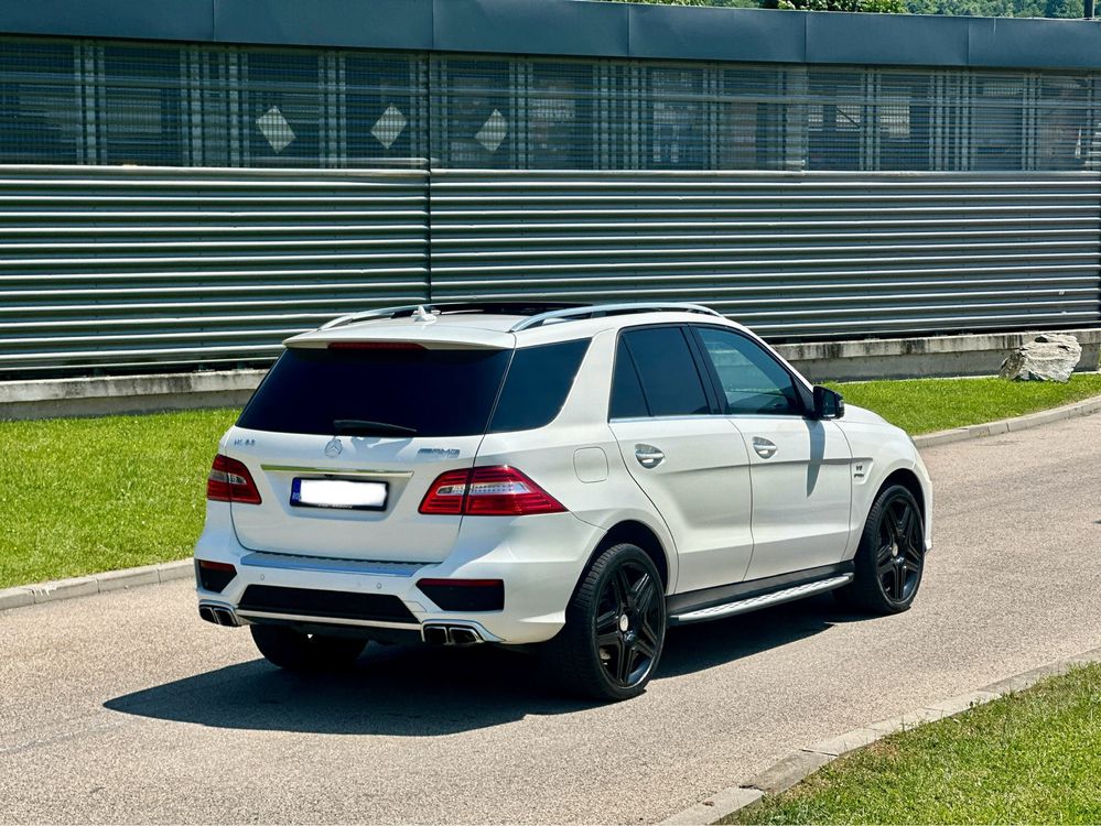 Mercedes ML 63amg 5.5V8 585cp 2013 extra full AMGperformance