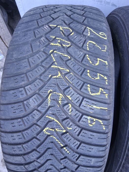 225 55 16 FALKEN 2бр зимни