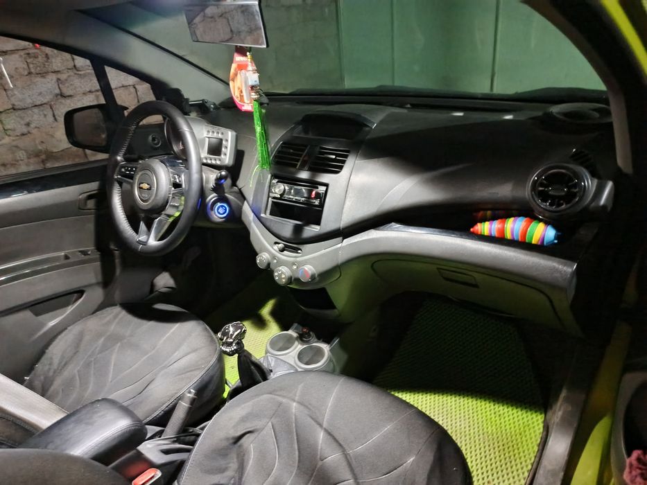 Продаётся Спарк 2 позиция