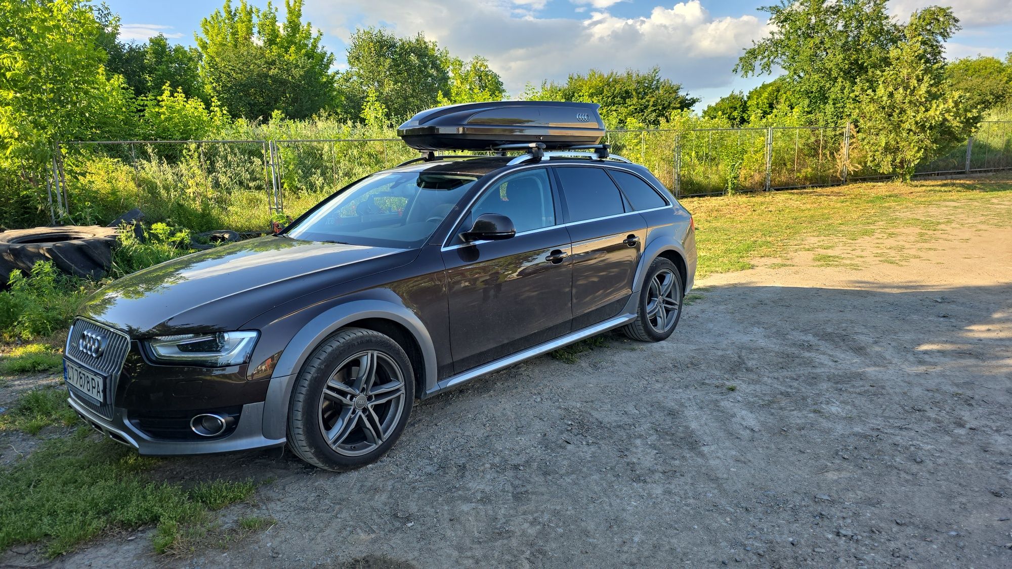 Оригинален куфар/roofbox Audi с оригинални греди