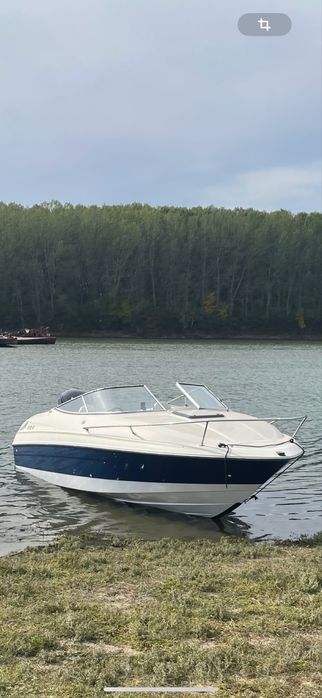 Bayliner 2252 Ls cu cabina Yamaha F250 cp