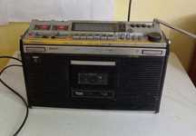 Vând radio casetofon Philips 90AR!