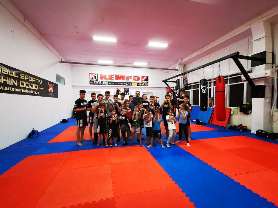 Sala de inchiriat ideala pentru activitati sportive, dansuri, etc