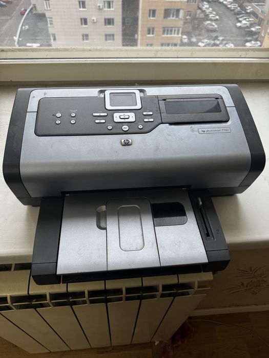 Продам принтер на запчасти