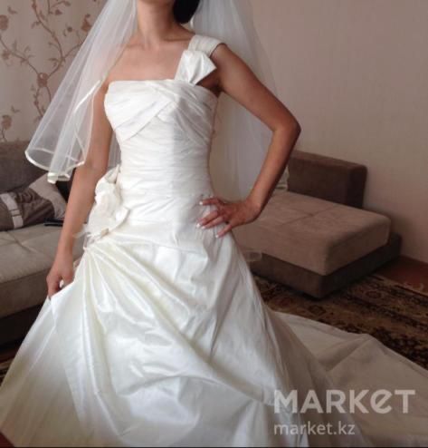 Шикарное свадебное платье