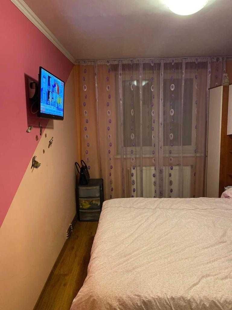 De Vanzare apartament cu 2 camere,Str. Careiului