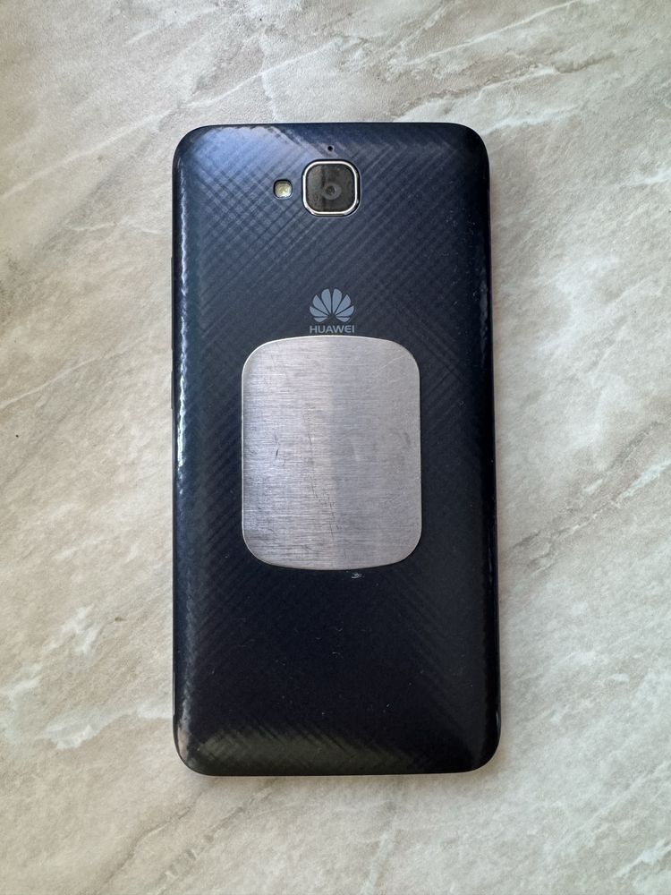 Телефон Huawei Y6 Pro
