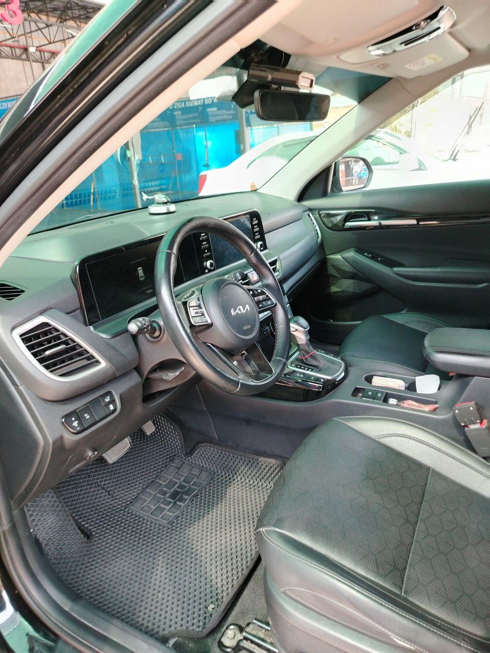 Kia Seltos 3-pozitsiya
