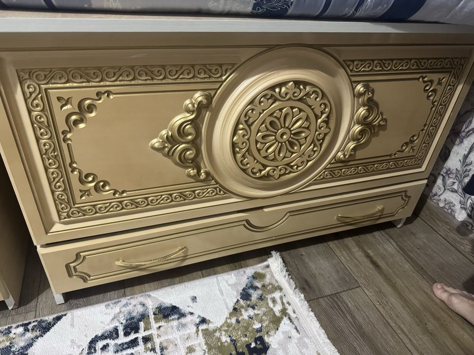 Сандык большой маленький деревянный молчного цвета