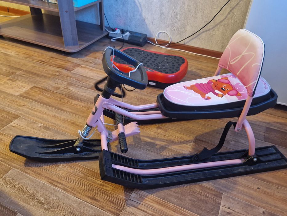 Продам санки, состояние новых