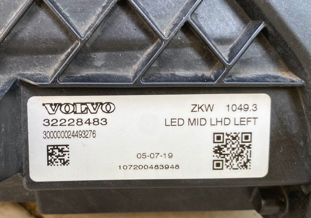 Фар far ляв фарове  FULL LED SYSTEM за Волво В40 Volvo V40