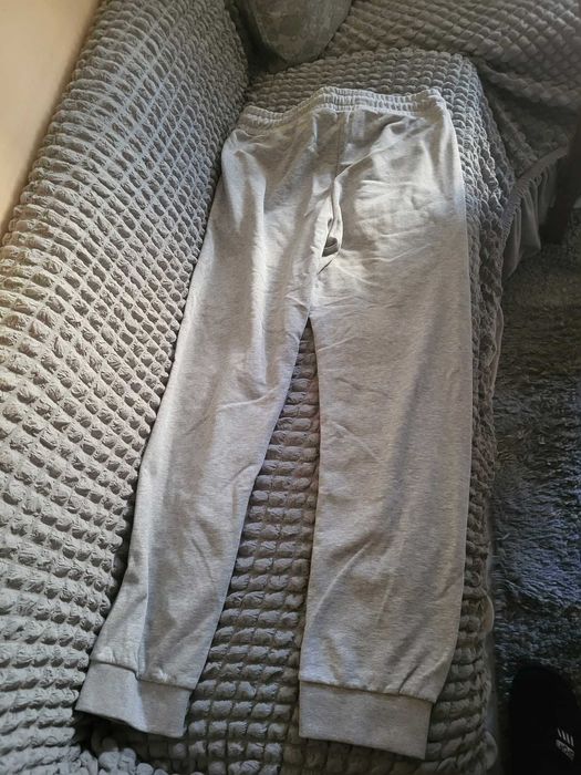 Анцунг Фила чистно нов