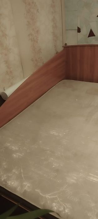 Отдам бесплатно  двуспальную кровать