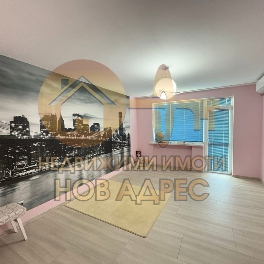 Просторен Тухлен Апартамент Център ! 105 кв.м. Обзаведен