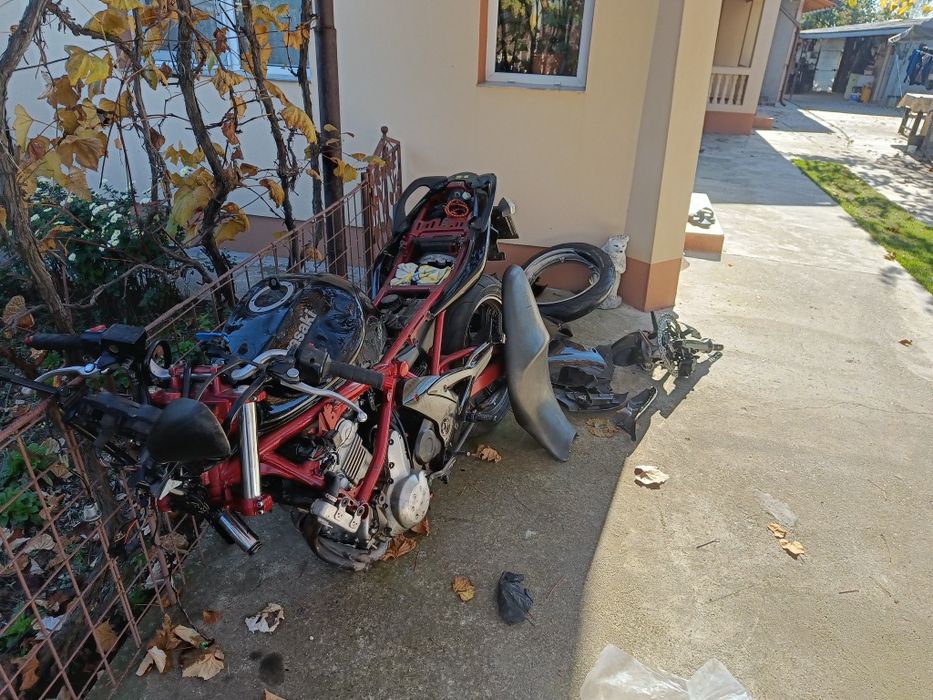 Kawasaki er6f avariat