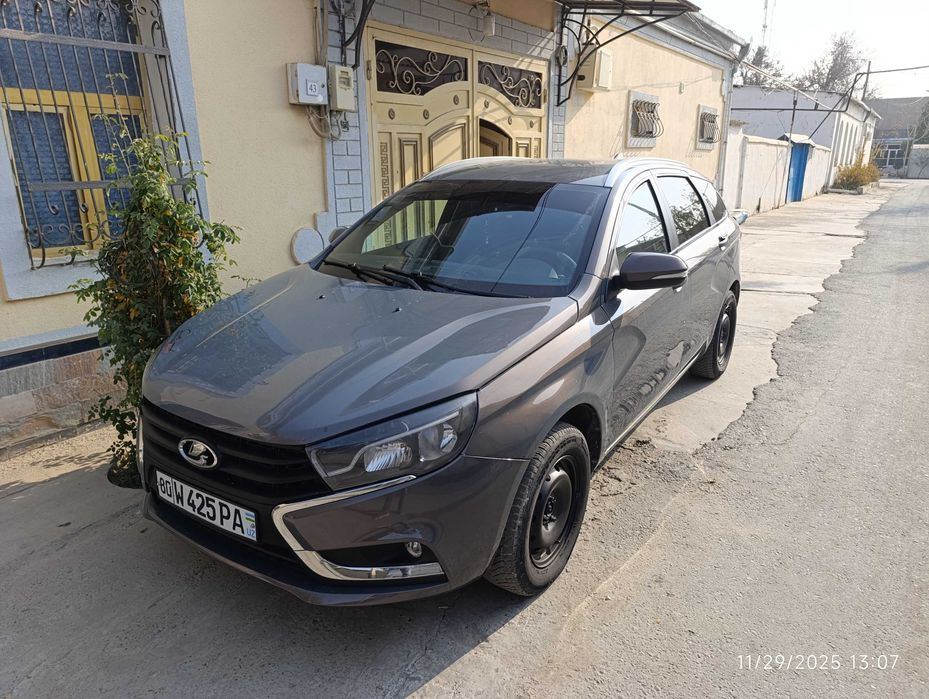Lada Vesta SW sotiladi