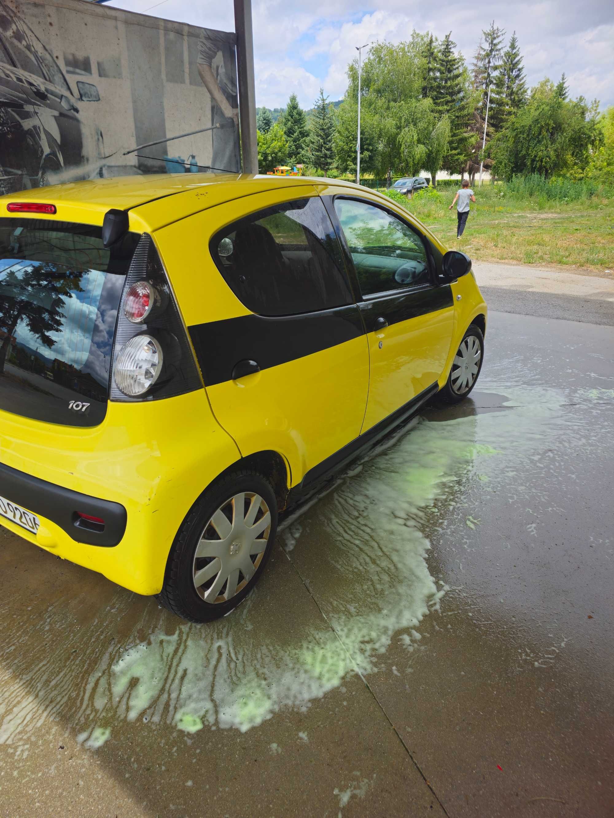 Продана се peugeot  107