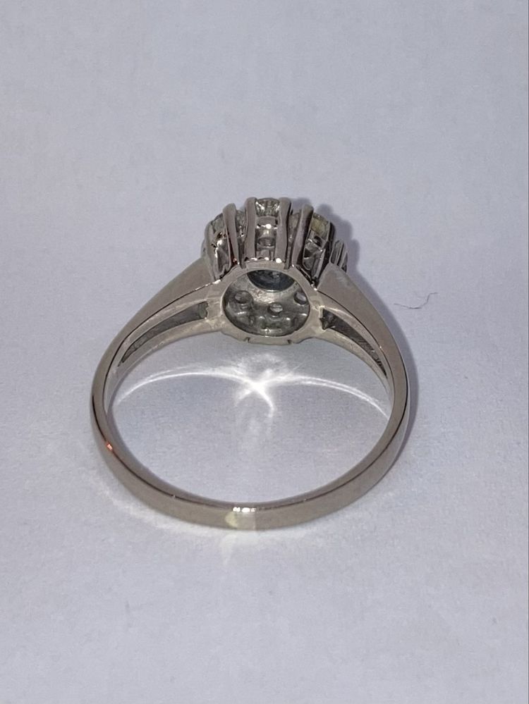 Inel aur alb 18kt.cu safir si diamante