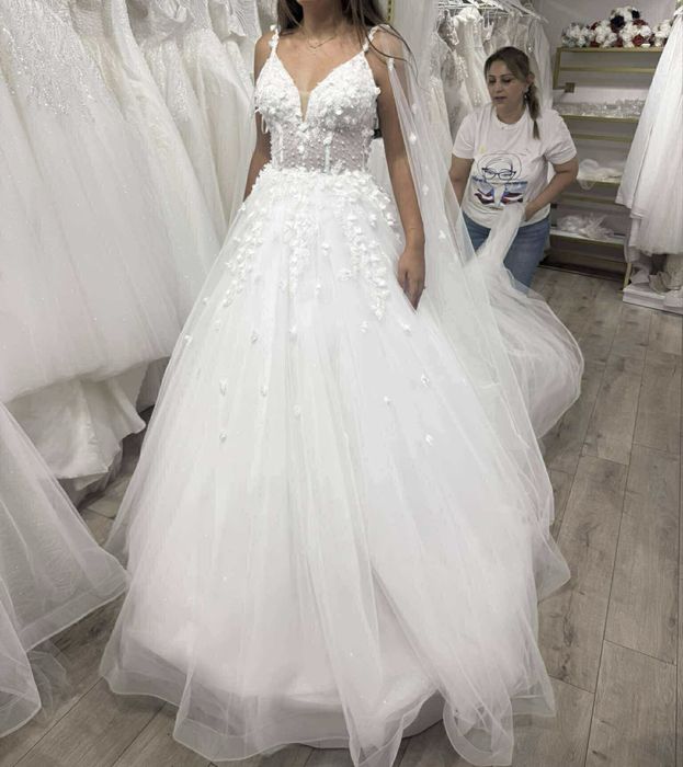 Булчинска  рокля