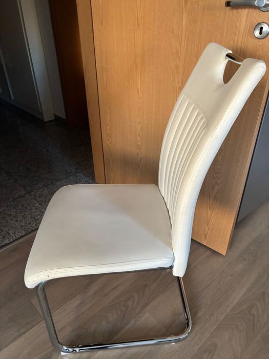 Кухненски столове