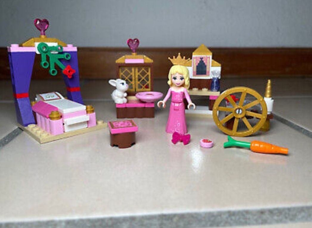 Lego Disney Princess-Dormitorul prințesei Aurora cod produs:41060