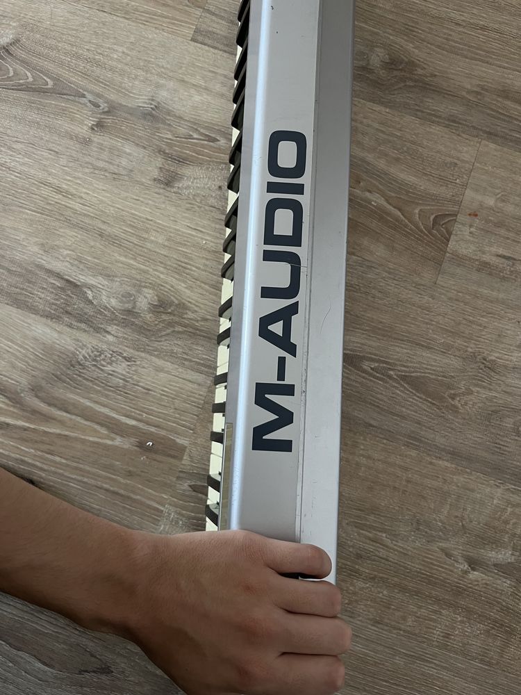 Миди клавиатура