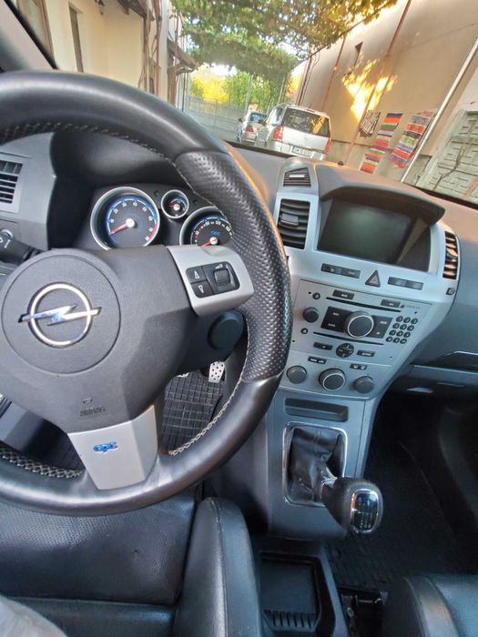 Opel Zafira Opc 2.0 turbo benzina (necesită haion nou)