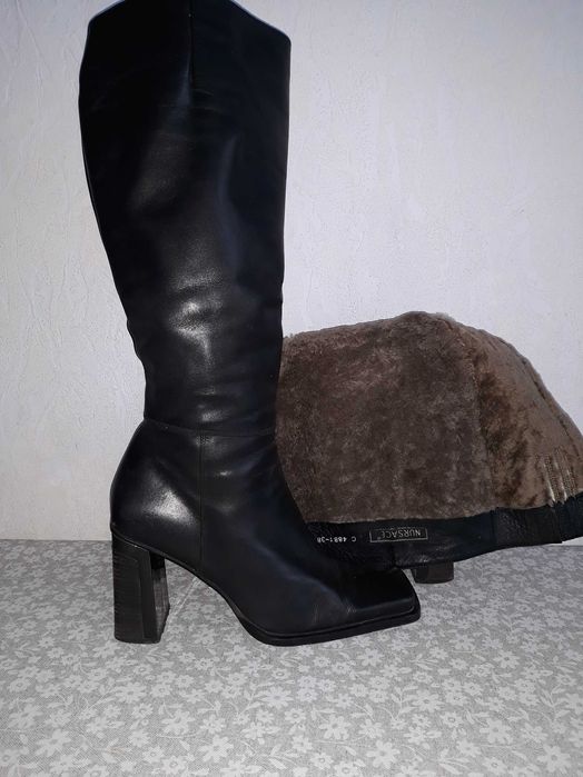 Продам итальянские сапоги женские