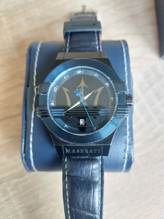 Часовник Maserati