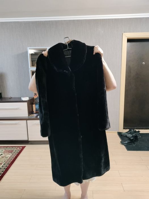 Продам облегченную цигейковую шубу