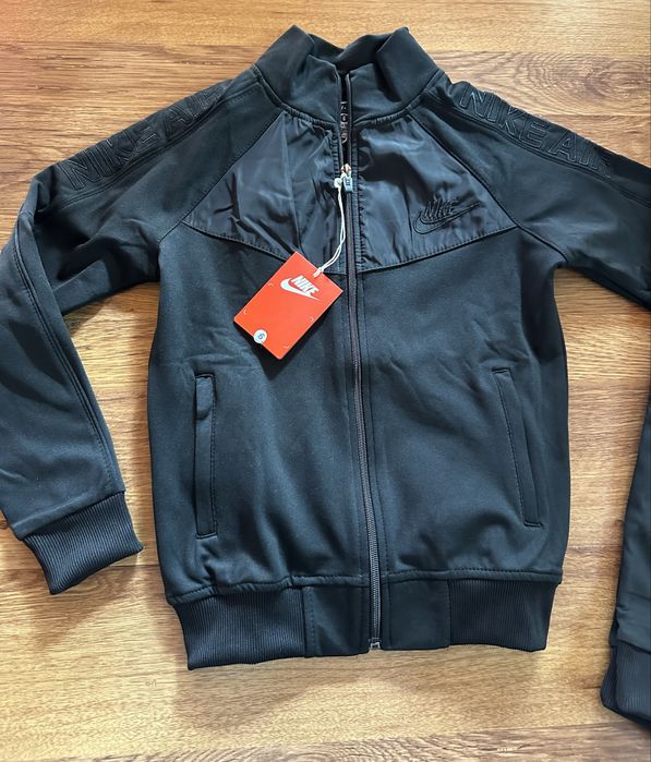 Детски,памучен,черен екип Nike с бродирано лого