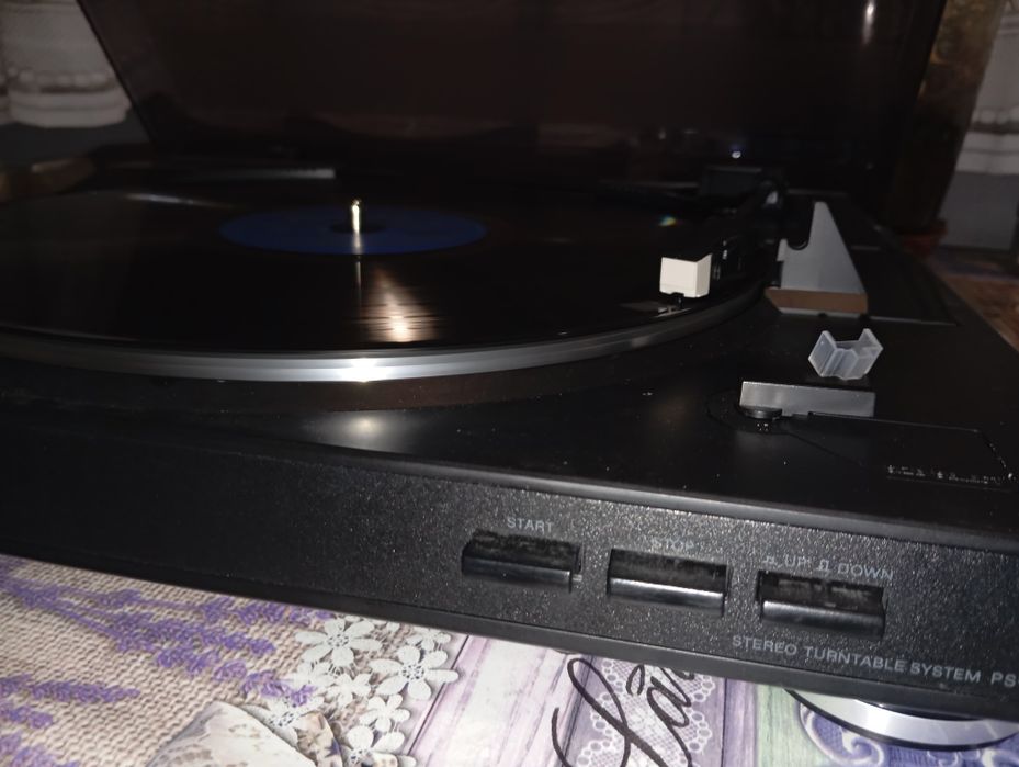 Грамофон Sony ps lx 300