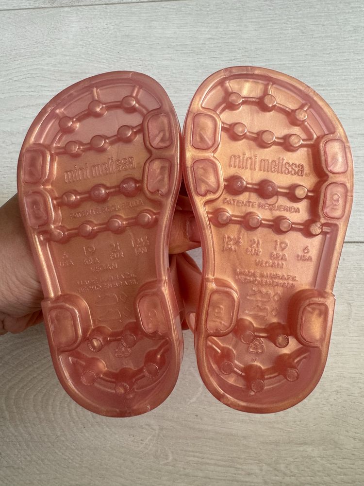 Детски сандалки Mini Melissa