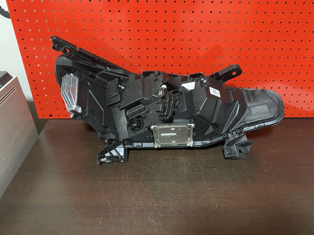 Far stanga full led Renault Clio 5 Facelift cu DEFECT