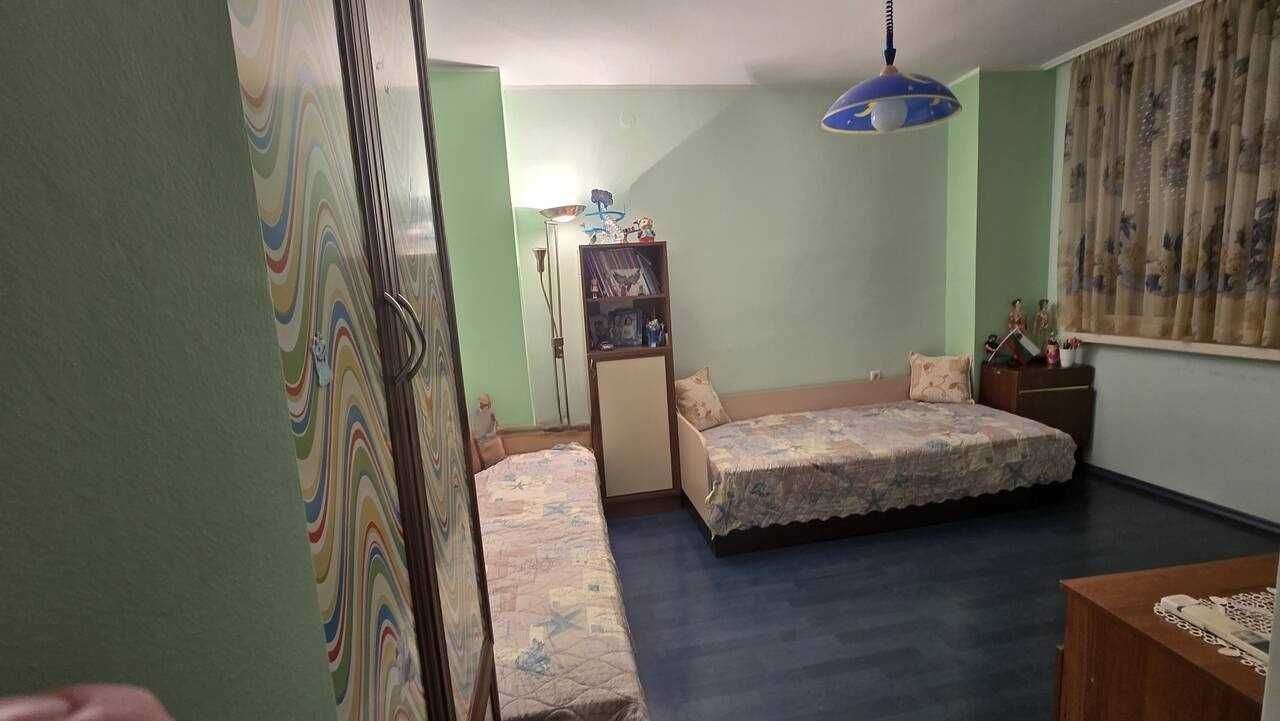 Тристаен ОБЗАВЕДЕН апартамент кв. Каменица 2