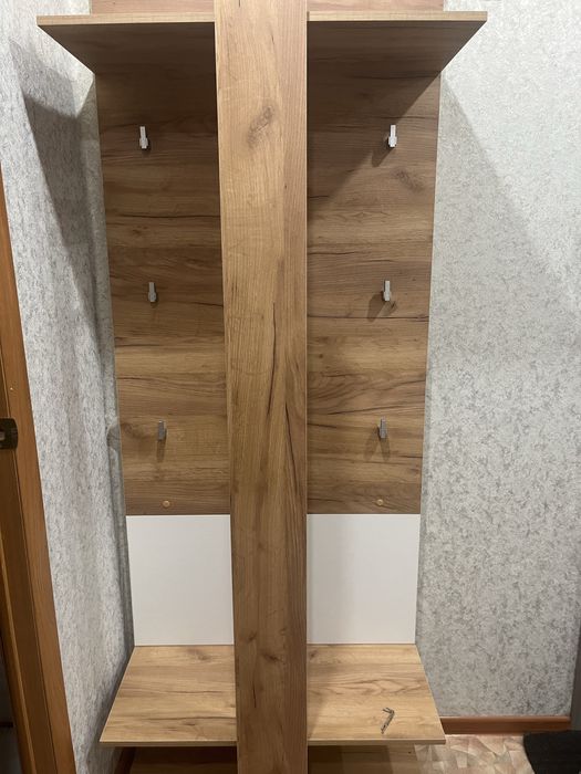 Продам вешалку в хорошем состояний