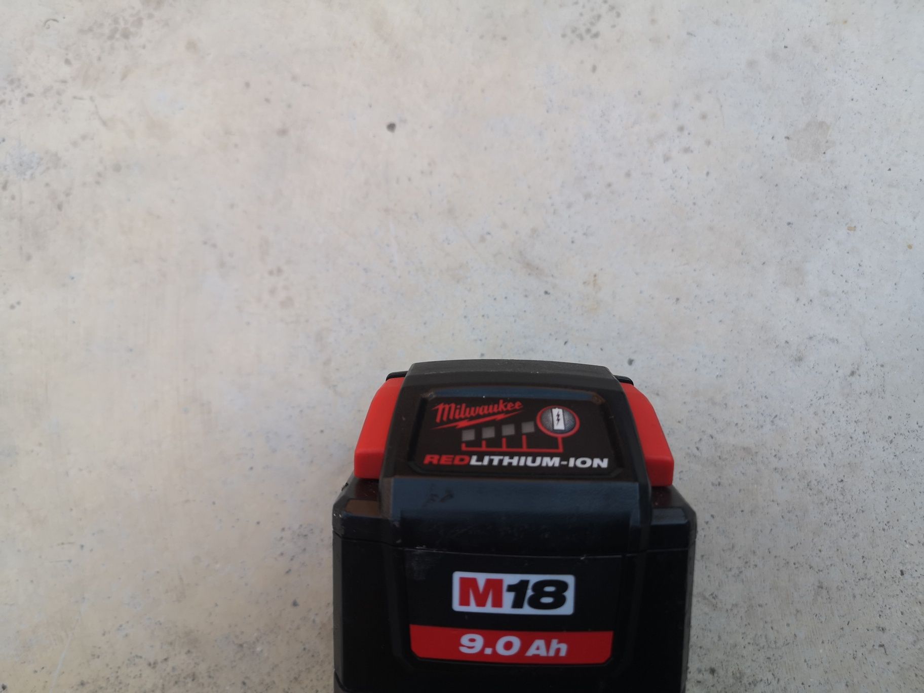 Milwaukee 9ah батерия
